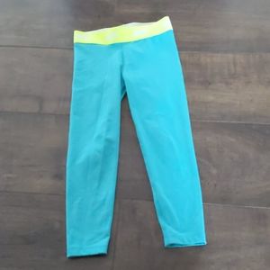 Girls Nike leggings